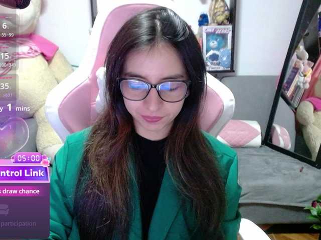 Maggie-Fox's BongaCams show and profile