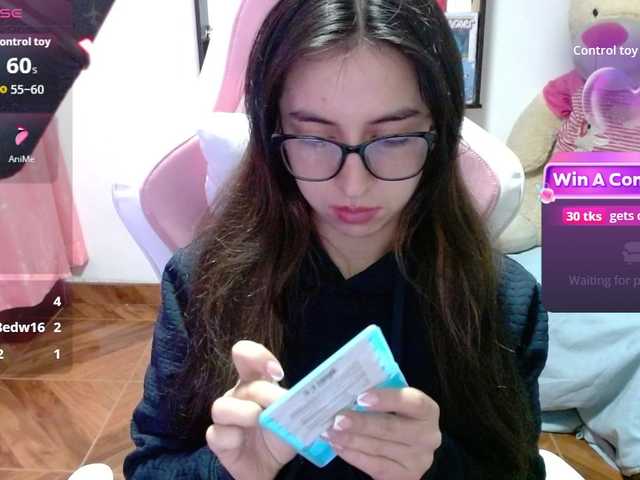 Maggie-Fox's BongaCams show and profile