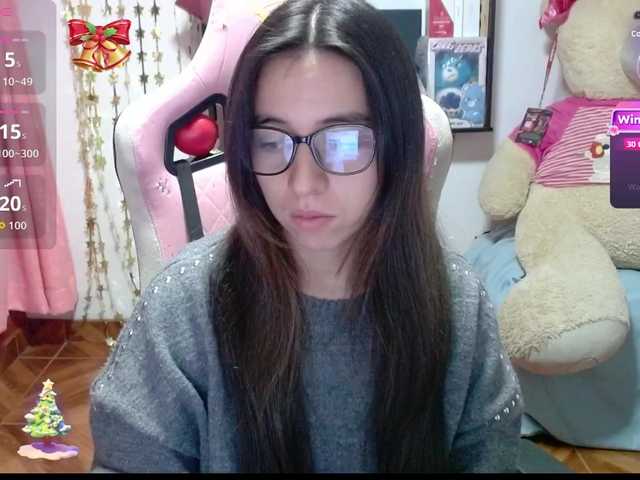 Maggie-Fox's BongaCams show and profile