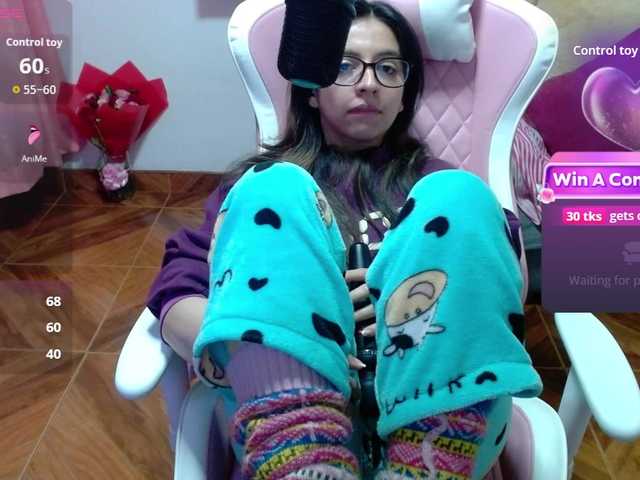 Maggie-Fox's BongaCams show and profile