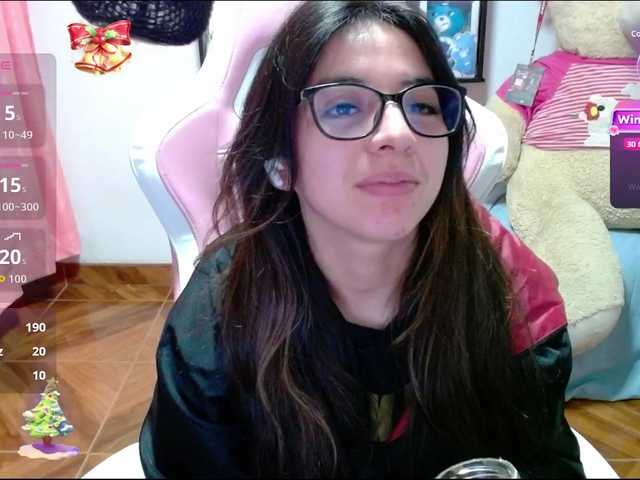 Maggie-Fox's BongaCams show and profile