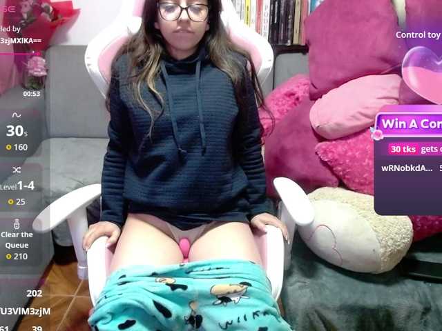 Maggie-Fox's BongaCams show and profile