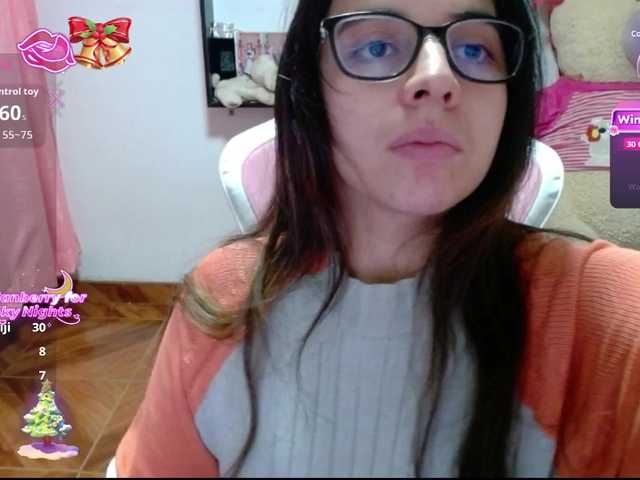 Maggie-Fox's BongaCams show and profile