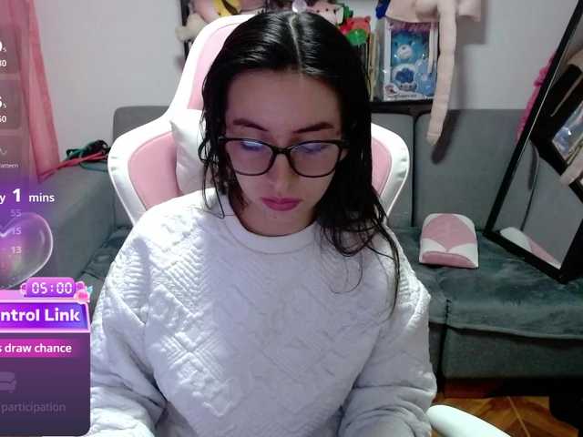 Maggie-Fox's BongaCams show and profile