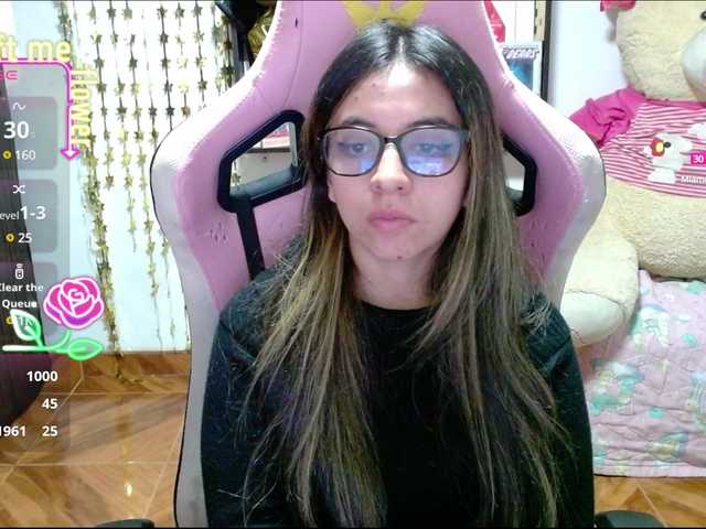 Maggie-Fox webcam bongacams model stream image
