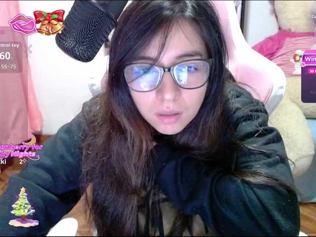 Maggie-Fox's BongaCams show and profile