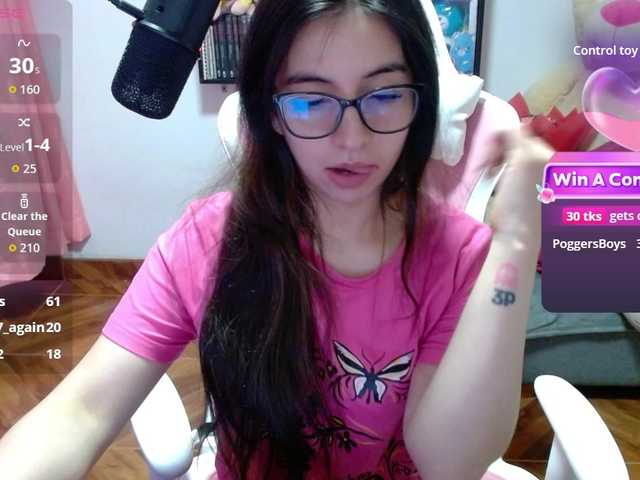 Maggie-Fox's BongaCams show and profile