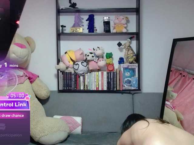 Maggie-Fox's BongaCams show and profile