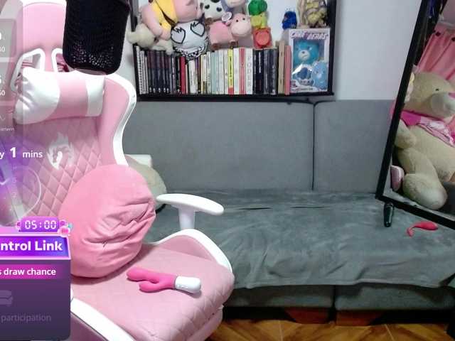 Maggie-Fox's BongaCams show and profile