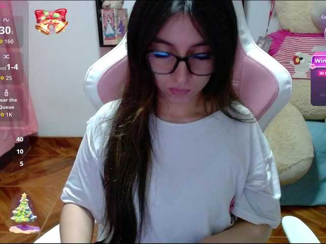 Maggie-Fox's BongaCams show and profile