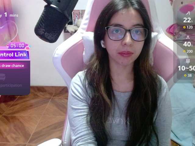 Maggie-Fox's BongaCams show and profile