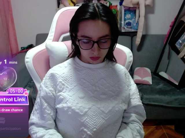 Maggie-Fox's BongaCams show and profile