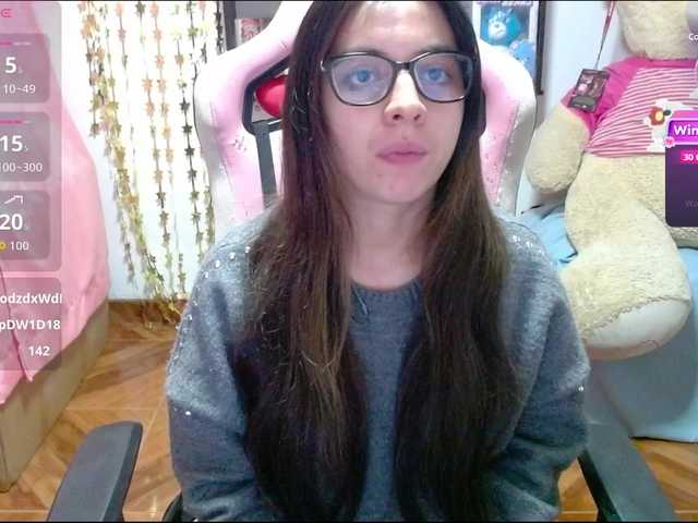 Maggie-Fox's BongaCams show and profile