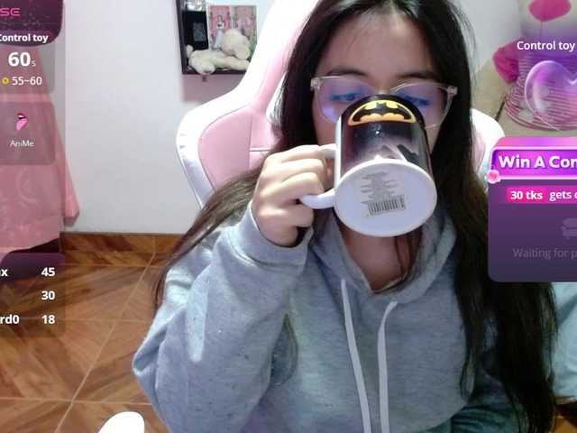 Maggie-Fox's BongaCams show and profile