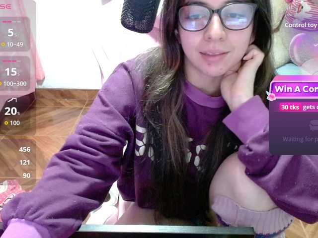 Maggie-Fox's BongaCams show and profile