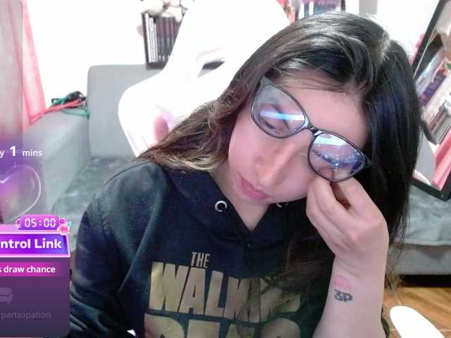 Maggie-Fox's BongaCams show and profile