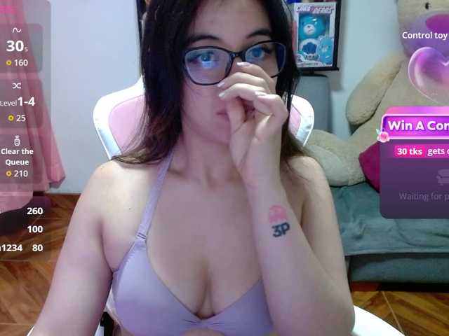 Maggie-Fox's BongaCams show and profile