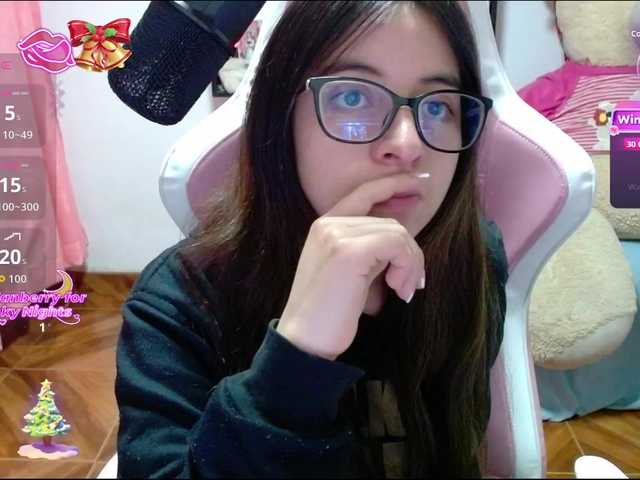 Maggie-Fox's BongaCams show and profile