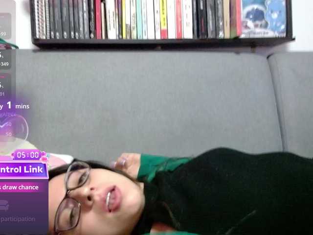 Maggie-Fox's BongaCams show and profile