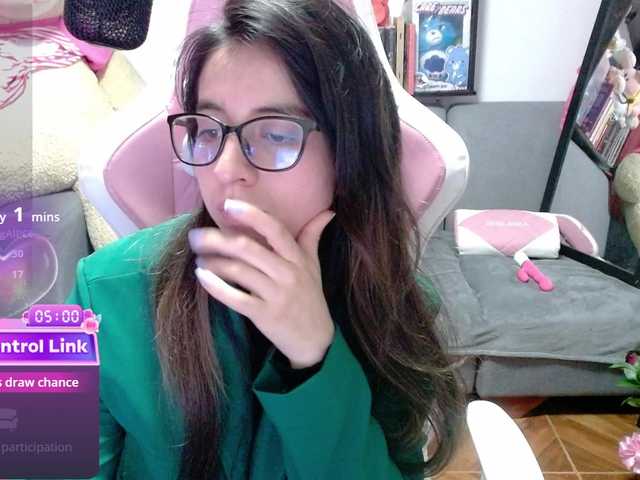 Maggie-Fox's BongaCams show and profile