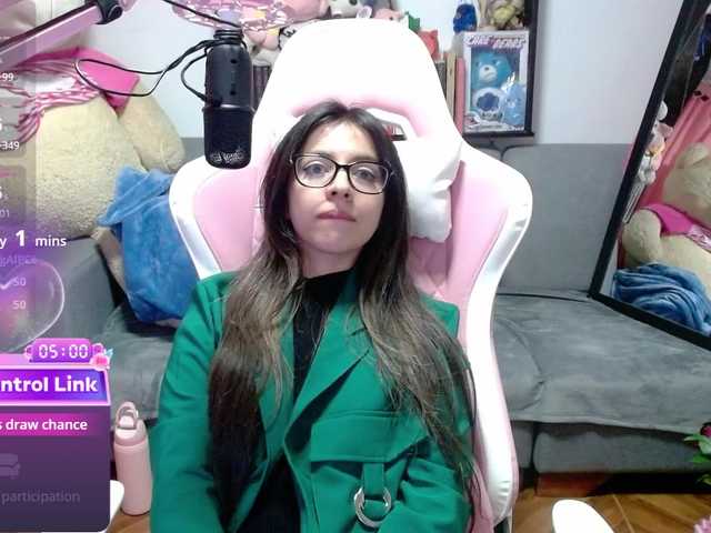 Maggie-Fox's BongaCams show and profile