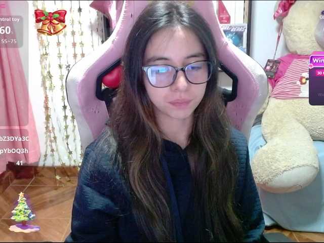 Maggie-Fox's BongaCams show and profile