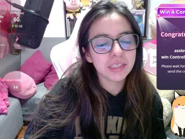 Maggie-Fox's BongaCams show and profile