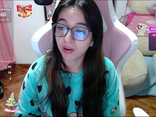 Maggie-Fox's BongaCams show and profile