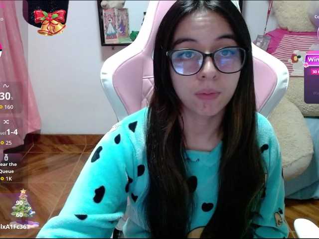 Maggie-Fox's BongaCams show and profile