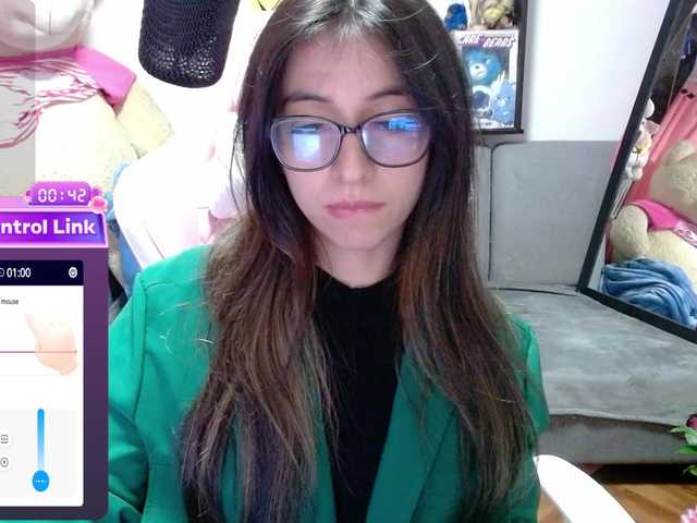 Maggie-Fox's BongaCams show and profile