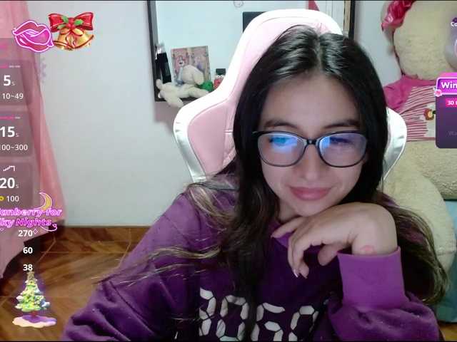 Maggie-Fox's BongaCams show and profile