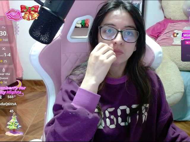 Maggie-Fox's BongaCams show and profile