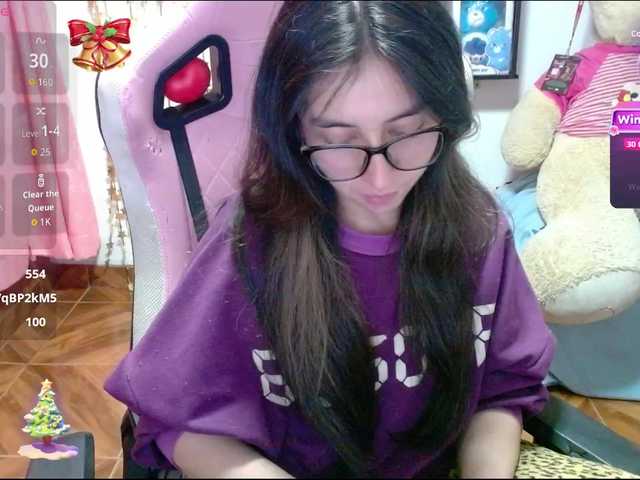 Maggie-Fox's BongaCams show and profile