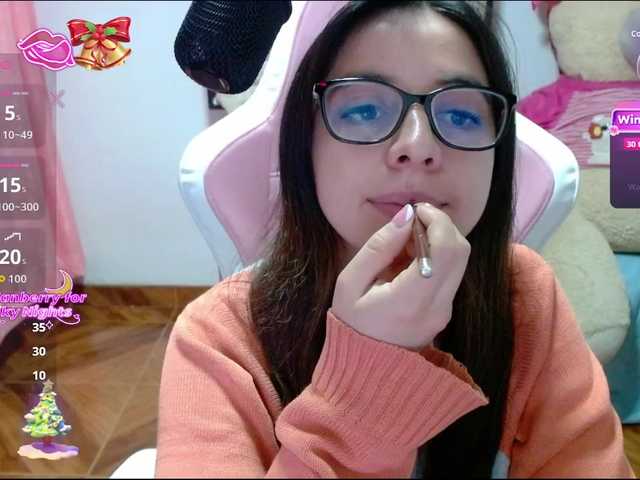 Maggie-Fox's BongaCams show and profile