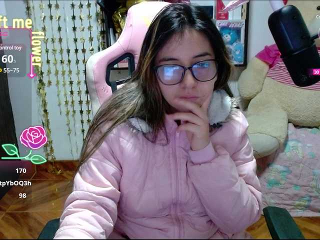 Maggie-Fox webcam bongacams model stream image