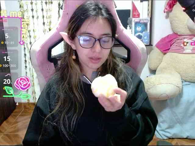 Maggie-Fox webcam