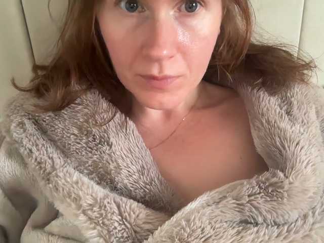 REDHEADROSIE's BongaCams show and profile