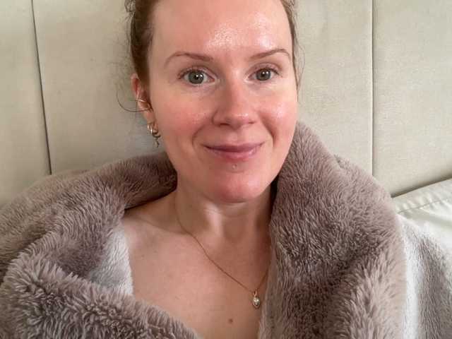 REDHEADROSIE's BongaCams show and profile
