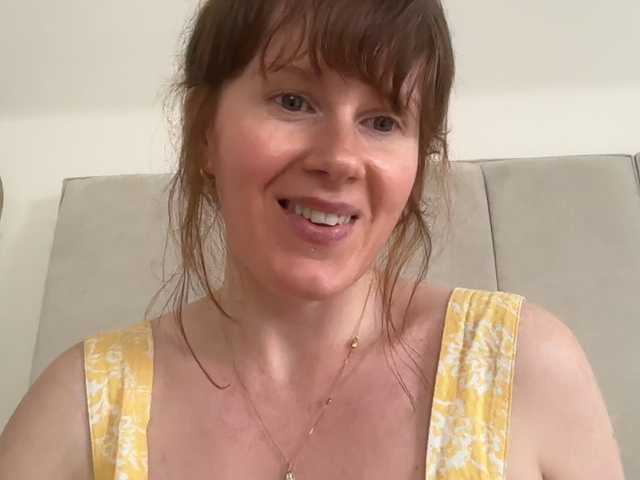 REDHEADROSIE's BongaCams show and profile