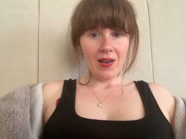 REDHEADROSIE's BongaCams show and profile