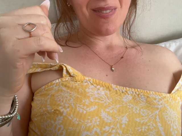 REDHEADROSIE's BongaCams show and profile