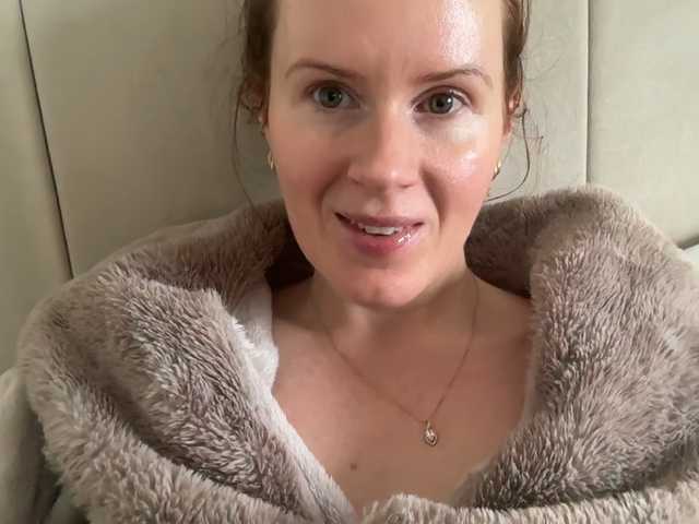 REDHEADROSIE's BongaCams show and profile