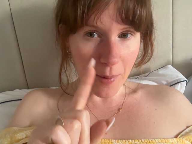 REDHEADROSIE's BongaCams show and profile