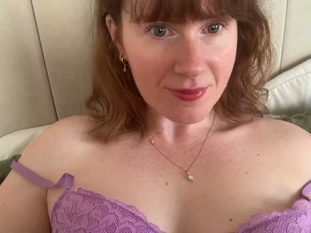 REDHEADROSIE's BongaCams show and profile