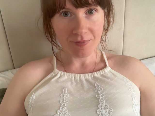 REDHEADROSIE's BongaCams show and profile