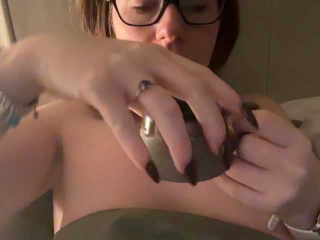 REDHEADROSIE's BongaCams show and profile