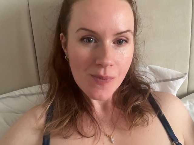 REDHEADROSIE's BongaCams show and profile