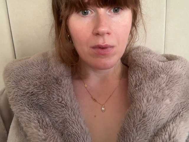 REDHEADROSIE's BongaCams show and profile