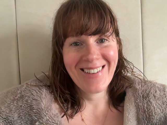 REDHEADROSIE's BongaCams show and profile