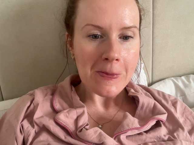 REDHEADROSIE's BongaCams show and profile